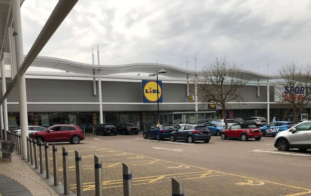 Lidl London, Tandem Way